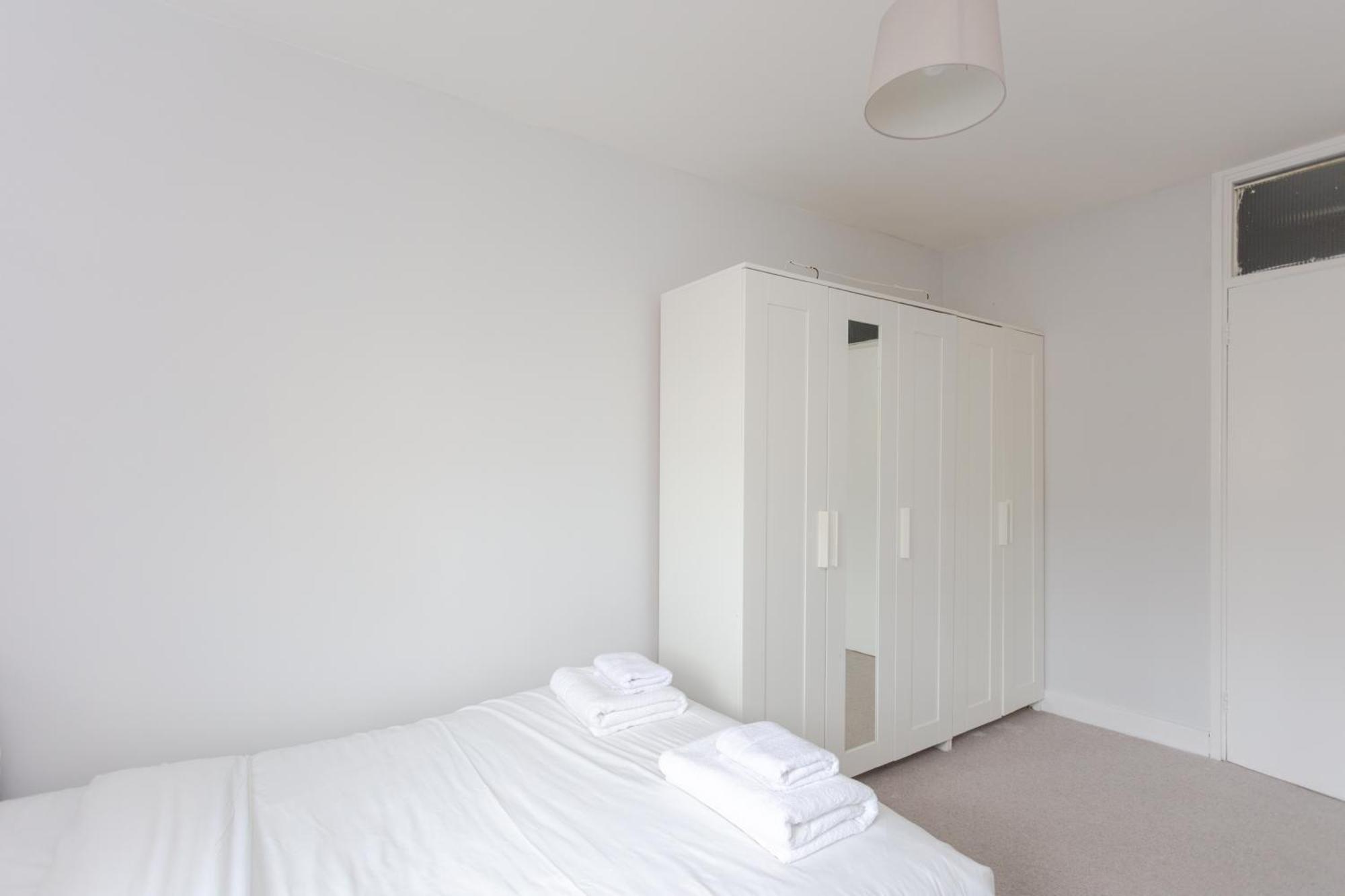 Spacious 3 Bedroom Flat In The Heart Of Shoreditch Лондон Екстериор снимка