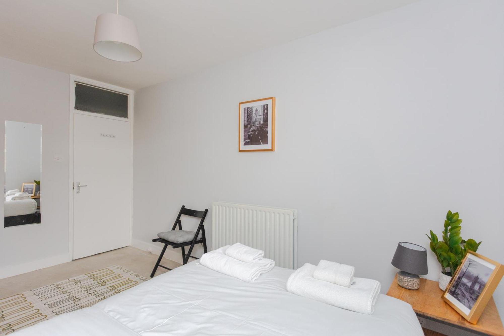 Spacious 3 Bedroom Flat In The Heart Of Shoreditch Лондон Екстериор снимка