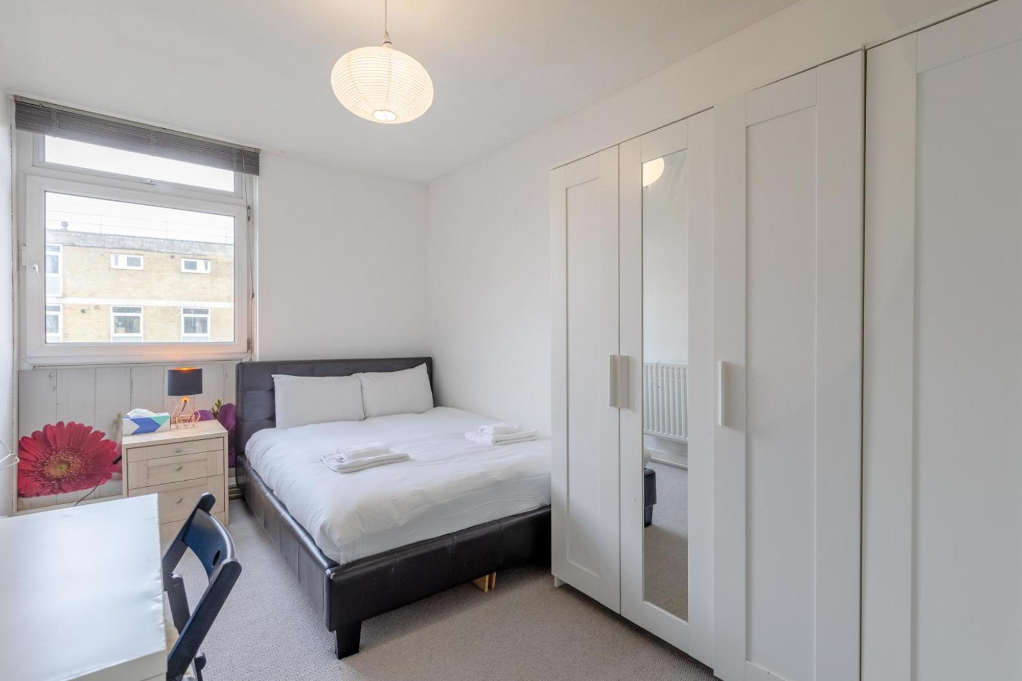 Spacious 3 Bedroom Flat In The Heart Of Shoreditch Лондон Екстериор снимка
