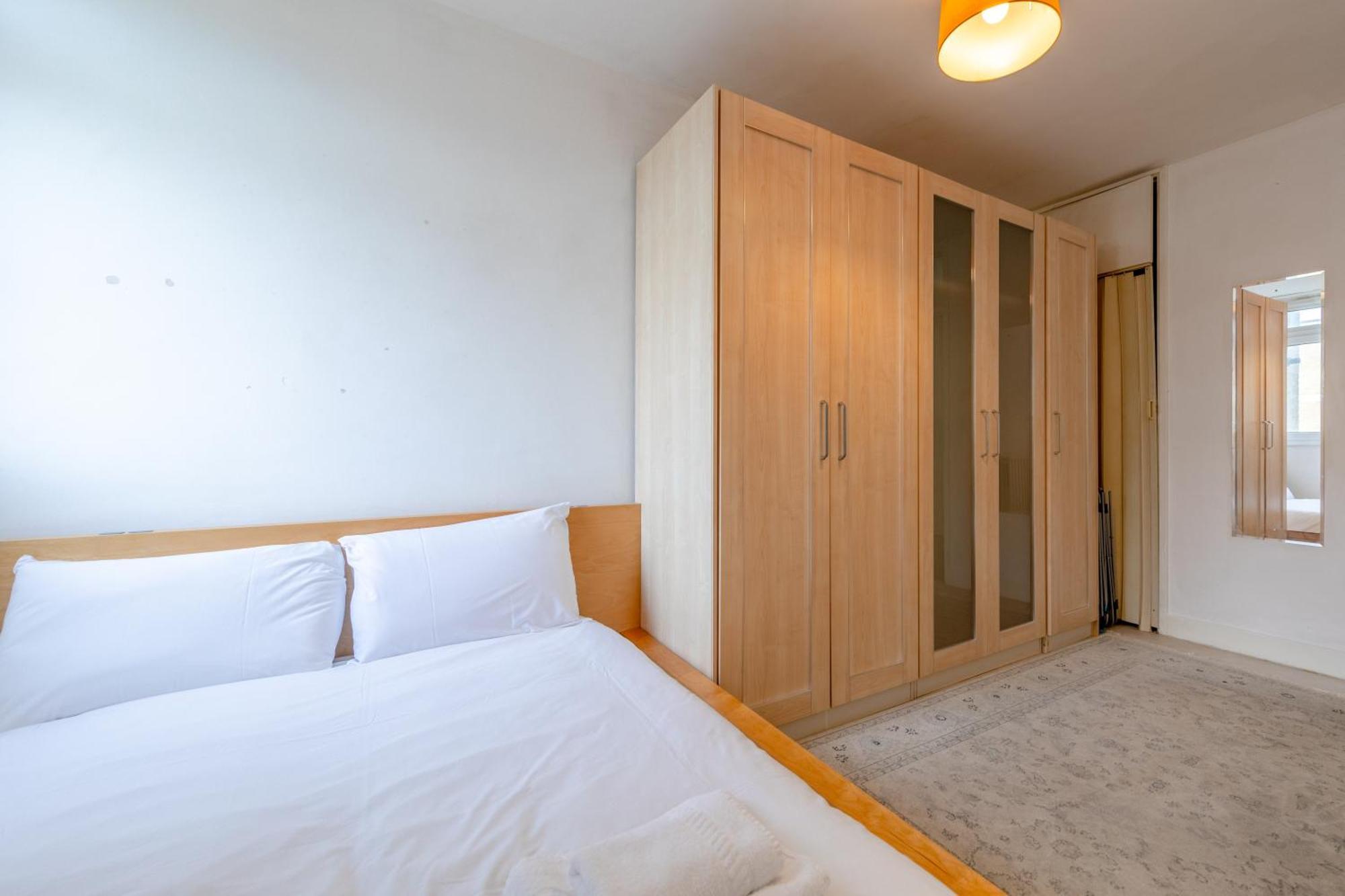 Spacious 3 Bedroom Flat In The Heart Of Shoreditch Лондон Екстериор снимка